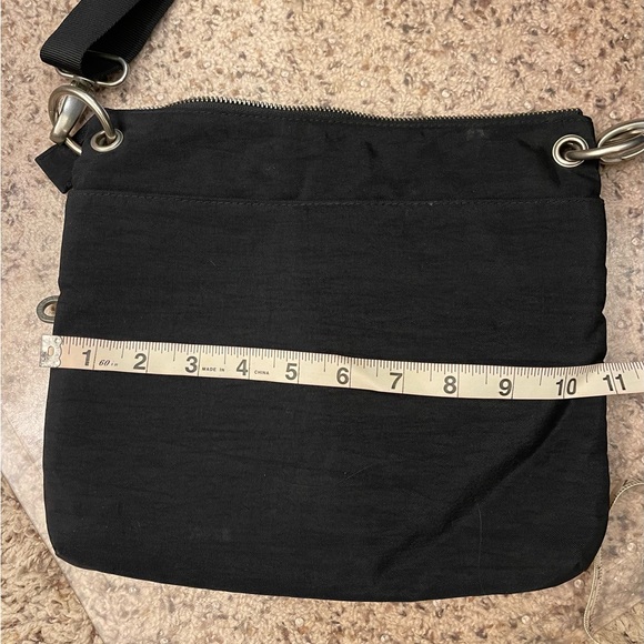 Baggallini Sydney Crossbody Bag Nylon Water Resistant Adjustable Strap Black - Picture 9 of 10